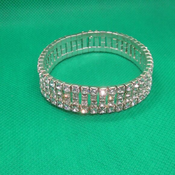 Rhinestone Bling Stretch Bracelet - Picture 1 of 2